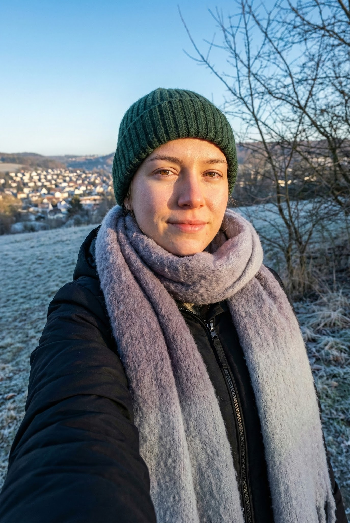 Selfie au soleil par un matin d’hiver givré